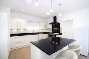 Kitchen/Diner- click for photo gallery